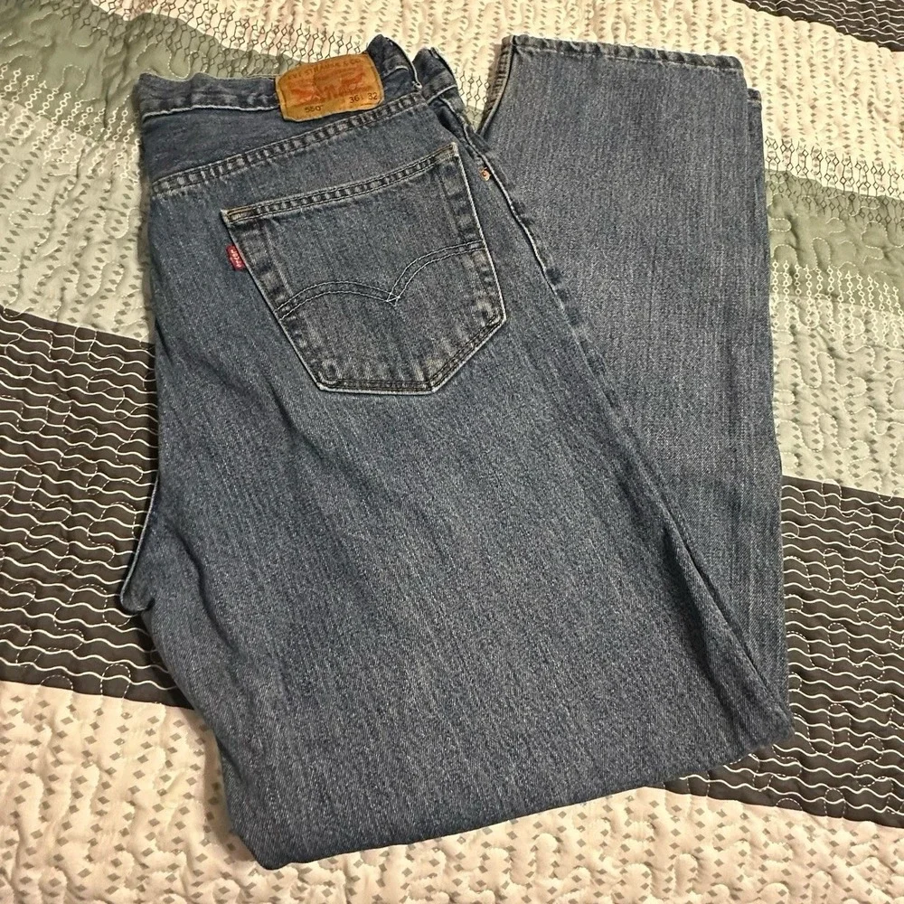 Levis 550 Relaxed Fit Jeans Mens 36x32 Medium Wash Blue Cotton Denim 550-0216